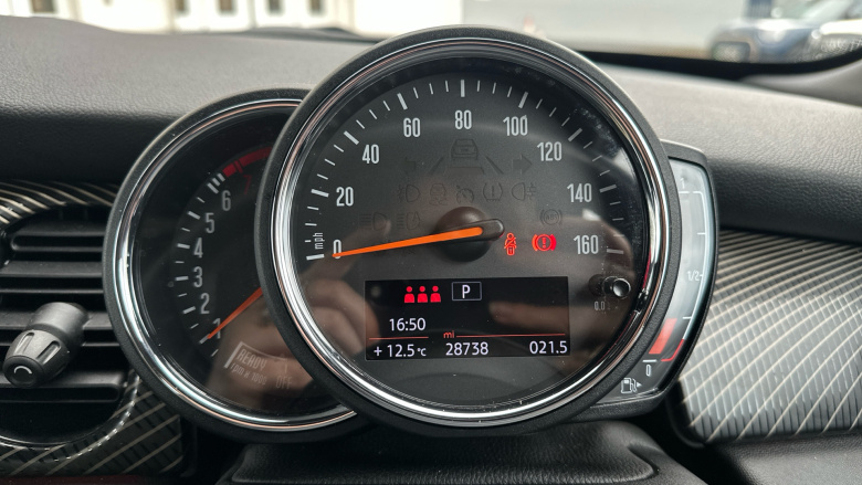 MINI Hatchback 1.5 Cooper Resolute Edition Premium 5dr Auto Petrol Hatchback